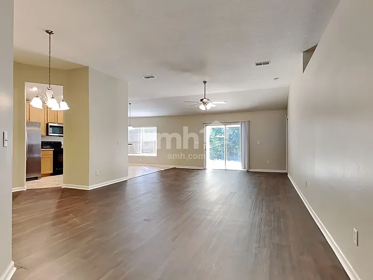 1756 Hollow Glen Dr — Photo 4