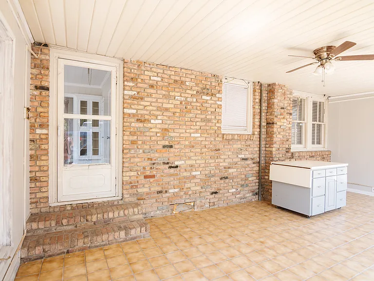 311 S Morgan Ave — Photo 24