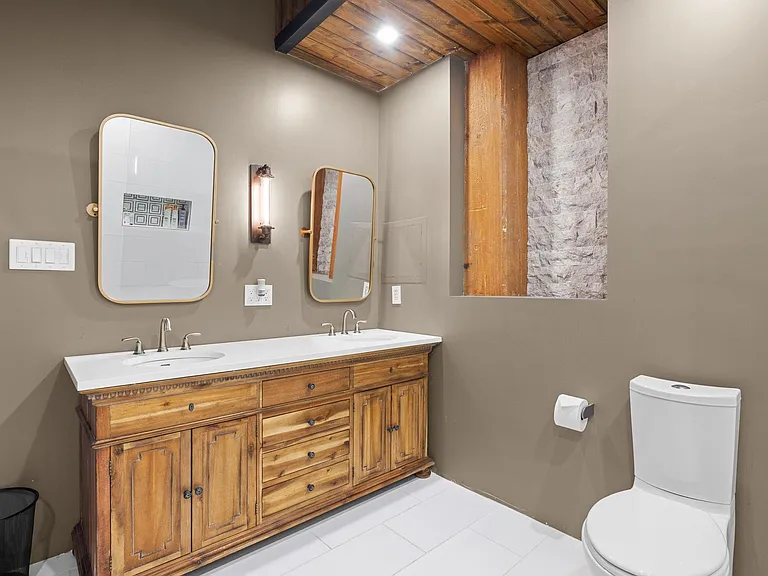703 N 13th St #307 — Photo 34