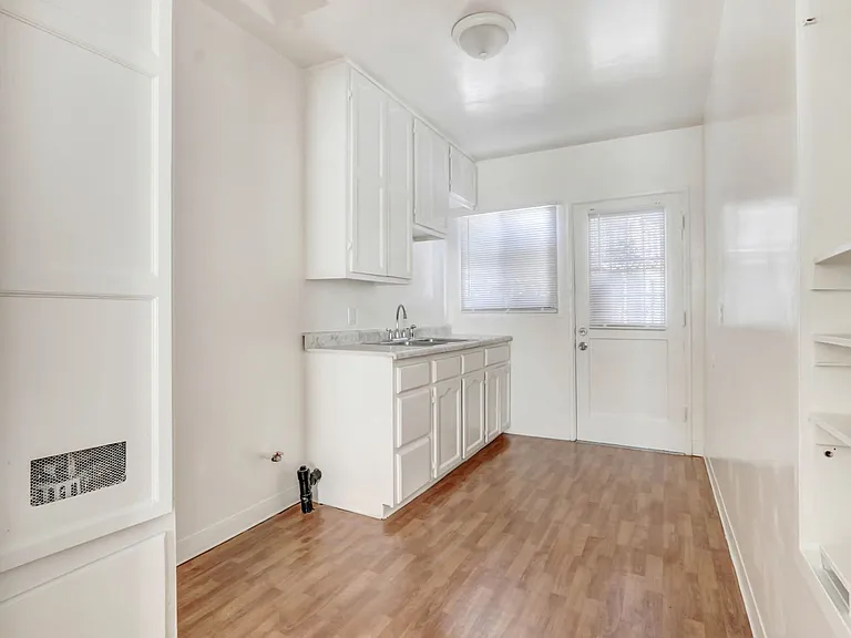 6340 10th Ave — Photo 21