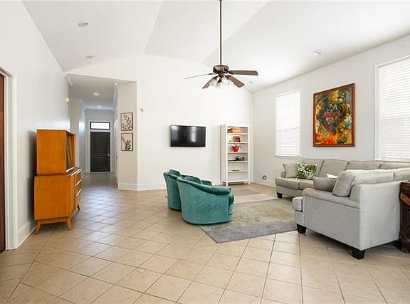 3rd image of 156 Millaudon St