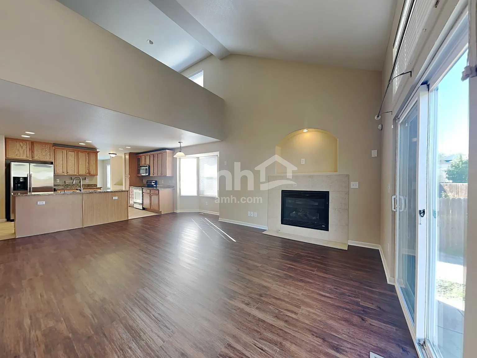 4 bed, 3.5 bath, 2784 sqft, $3,565 — Photo 4