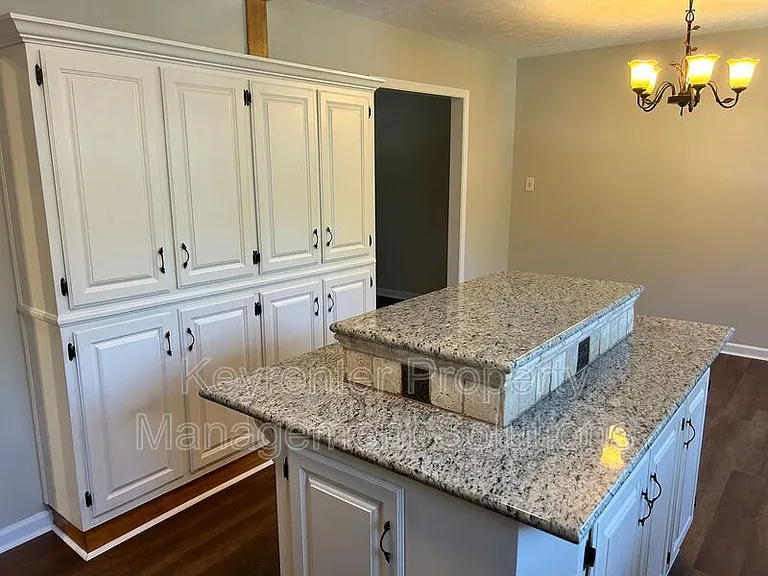 510 Shore Rd — Photo 18