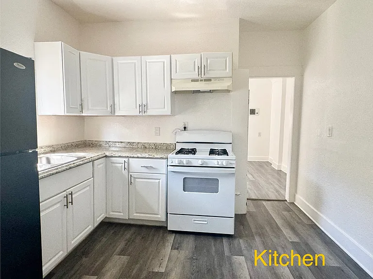 206 1/2 W 52nd Pl #206-1/2 — Photo 2