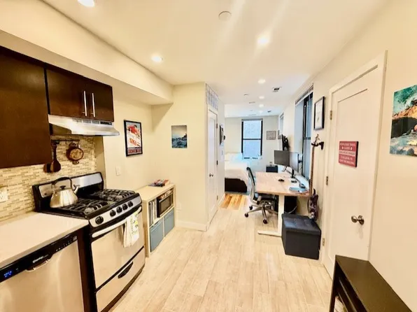 419 Hanover St, Boston, MA