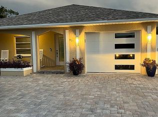 534 104th Ave N, Naples, FL 34108