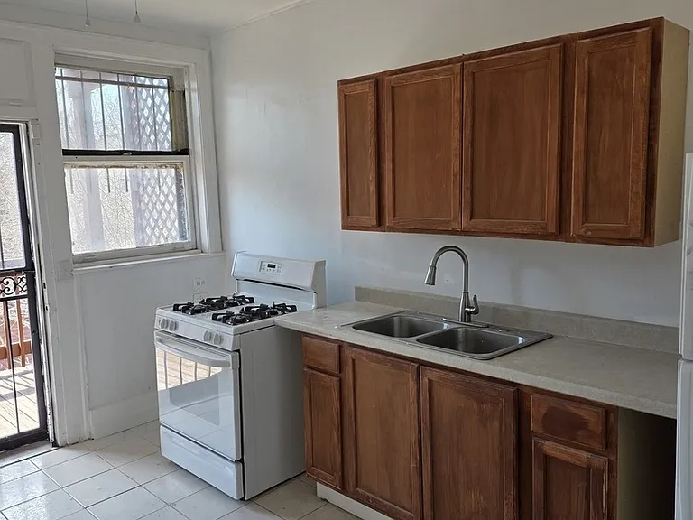 1853 E 79th St #2 — Photo 10