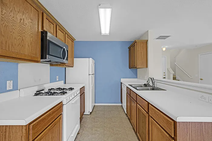 5509 Bentsen Ln — Photo 2