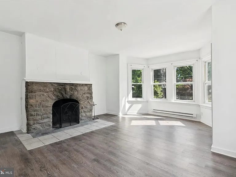 5045 Pulaski Ave — Photo 11