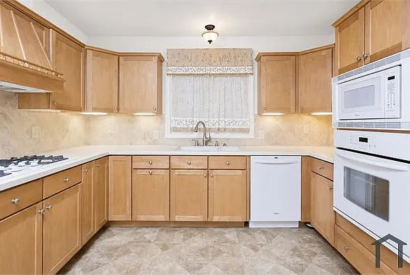 38 Hilton St #1 — Photo 3
