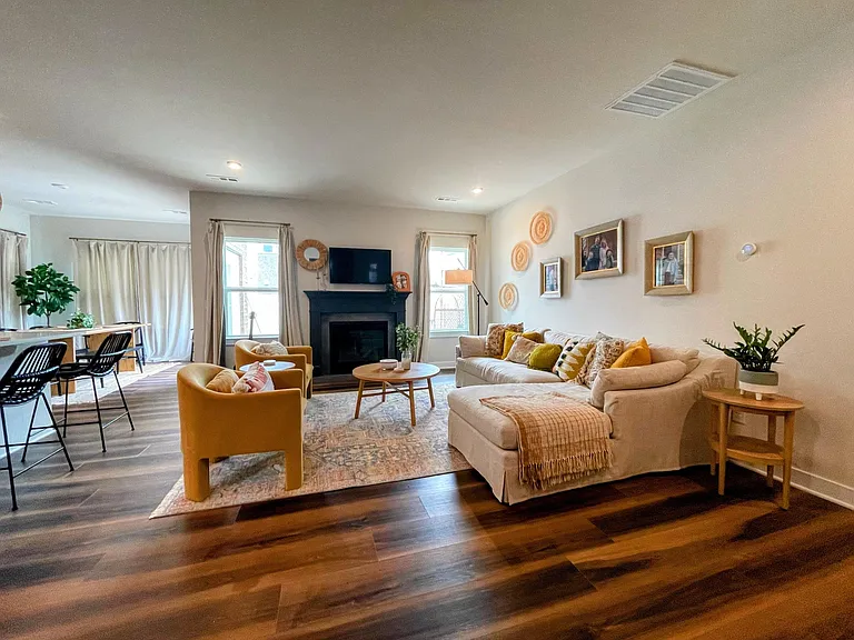 903 Orchid Pl — Photo 5