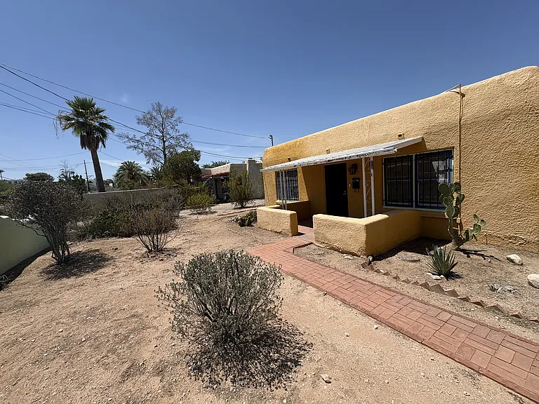 1317 N Dodge Blvd — Photo 3