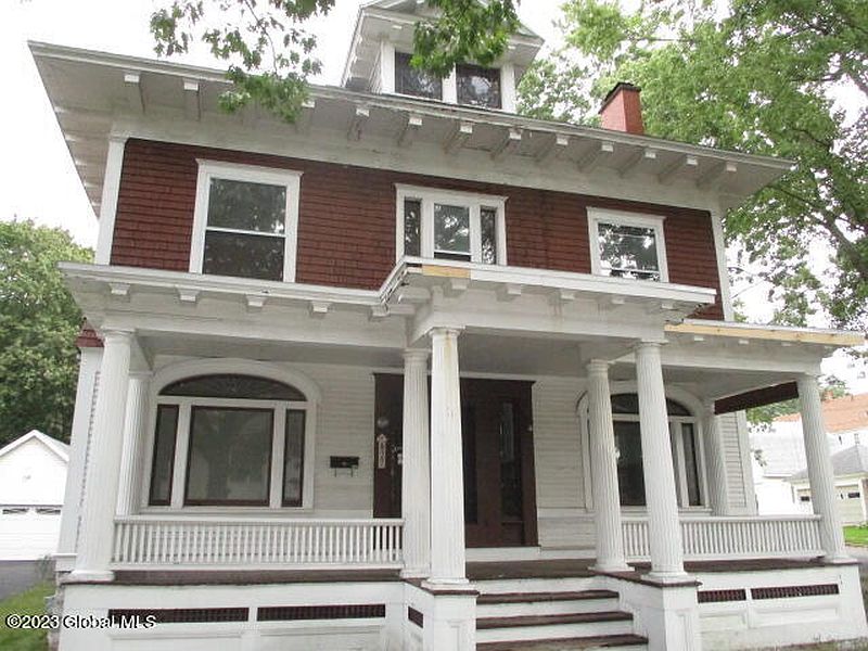 2nd image of 27 Stewart Street