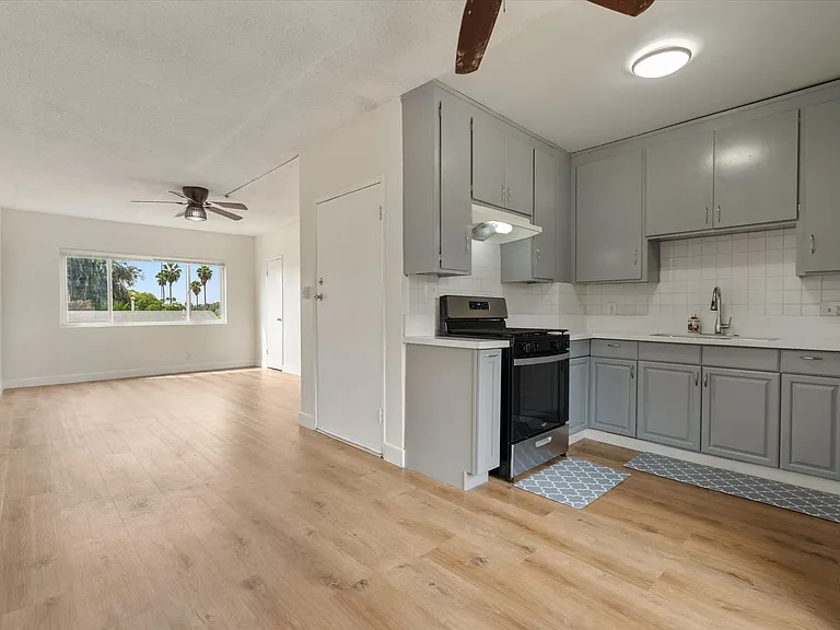 3925 Barrett Rd — Photo 1