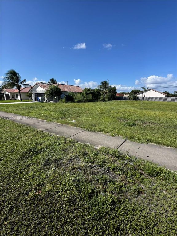 0 NW 14th St, photo 2