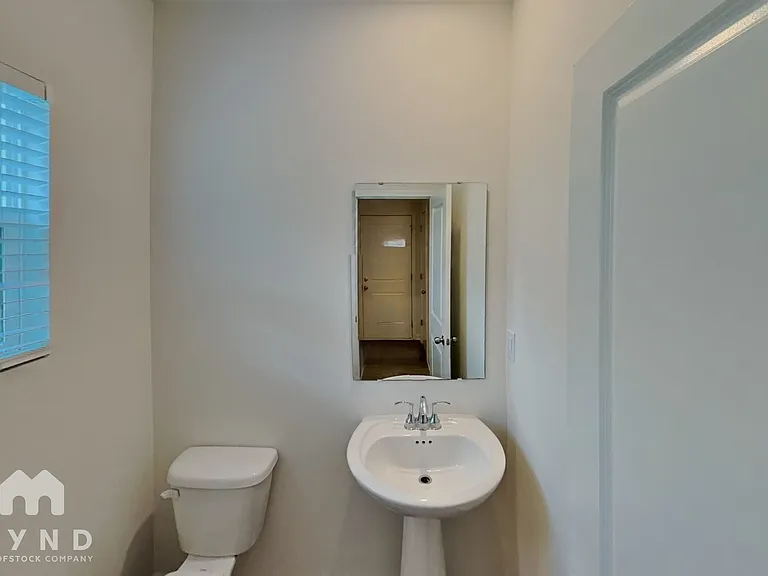 2229 Beauty St — Photo 14