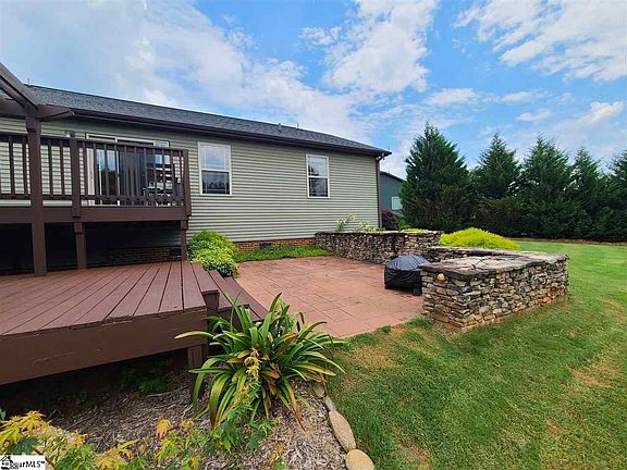 4th image of 611 Mojave Ct