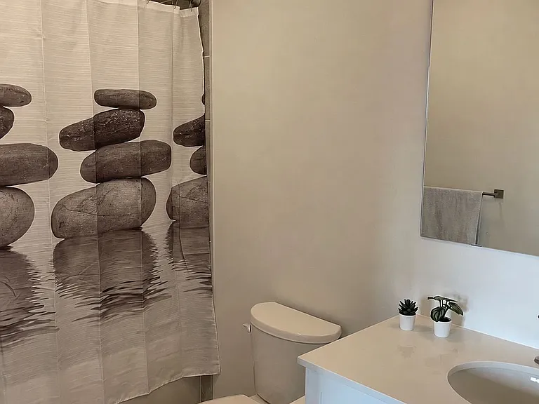 19 West St N #Penthouse 2 — Photo 18
