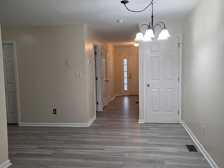 24 Woodcrest Ct — Photo 6