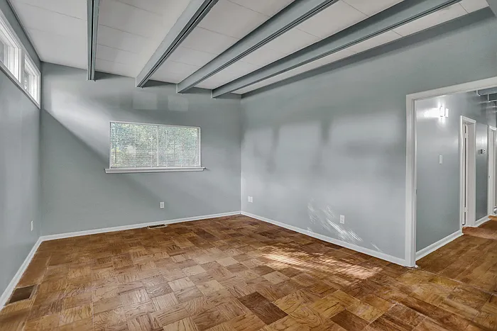 3 bed, 2.0 bath, 2065 sqft, $1,845 — Photo 3