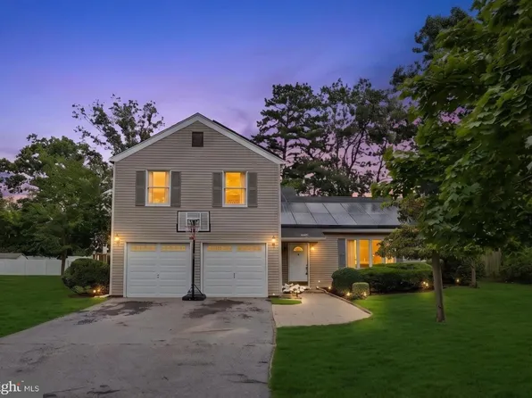 1005 Eastwind Ave, Toms River, NJ 08753