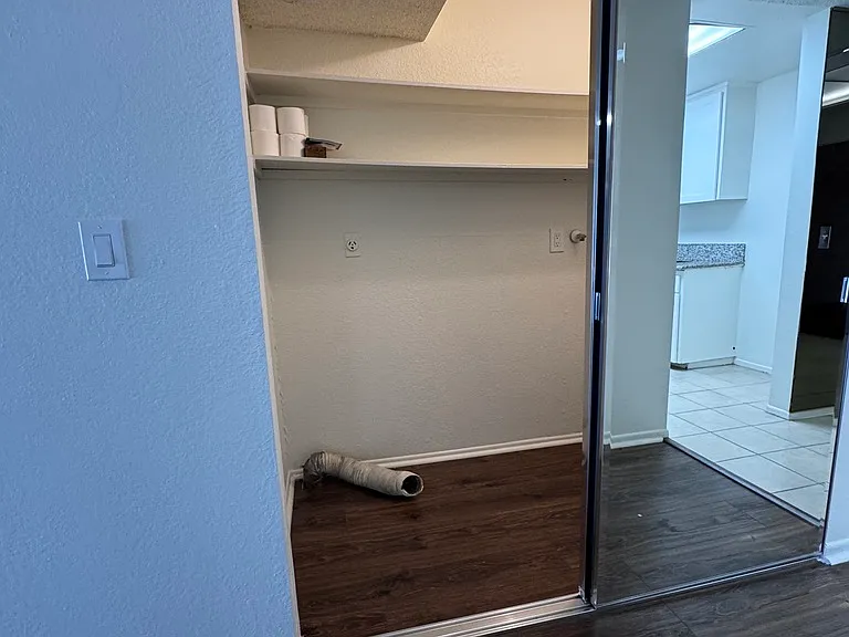 6112 Marina Pacifica Dr S — Photo 31