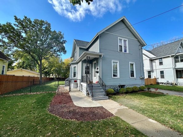 Oshkosh WI Duplex & Triplex Homes For Sale - 7 Homes | Zillow