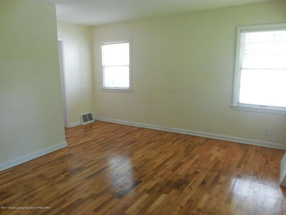 4th image of 807 Lincoln Ave