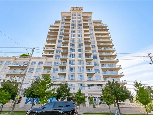 3865 Lake Shore Blvd W #320, Toronto, ON M8W 0A2