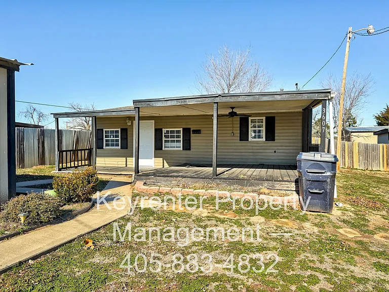 3607 SW 12th St — Photo 3