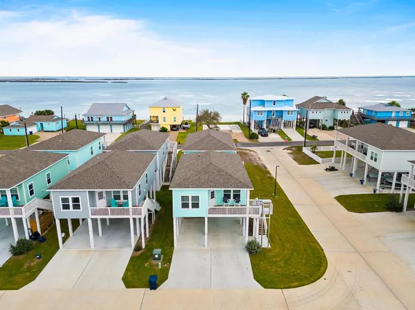 103 Palancar, Rockport, TX 78382