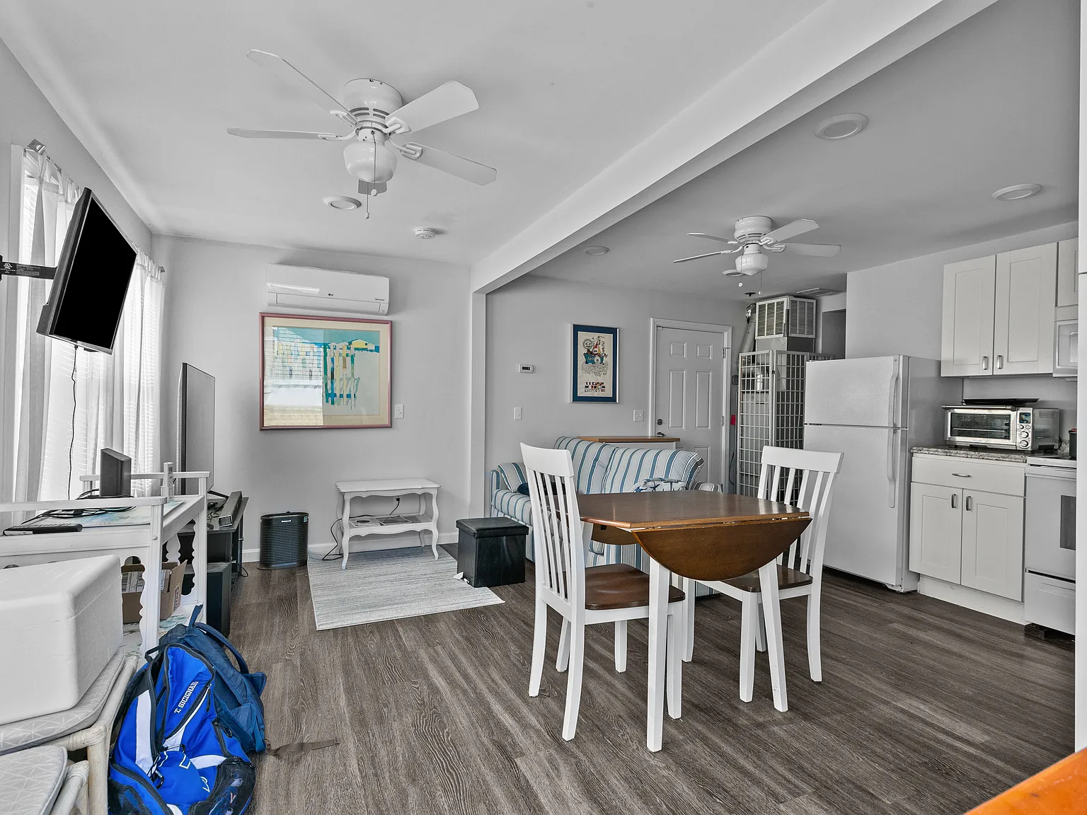 1 bed, 1.5 bath, 688 sqft, $1,800 — Photo 2