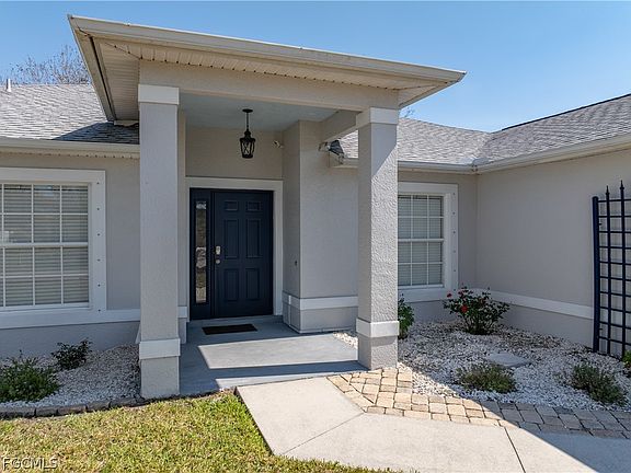 4th image of 1109 NW 1st Ave