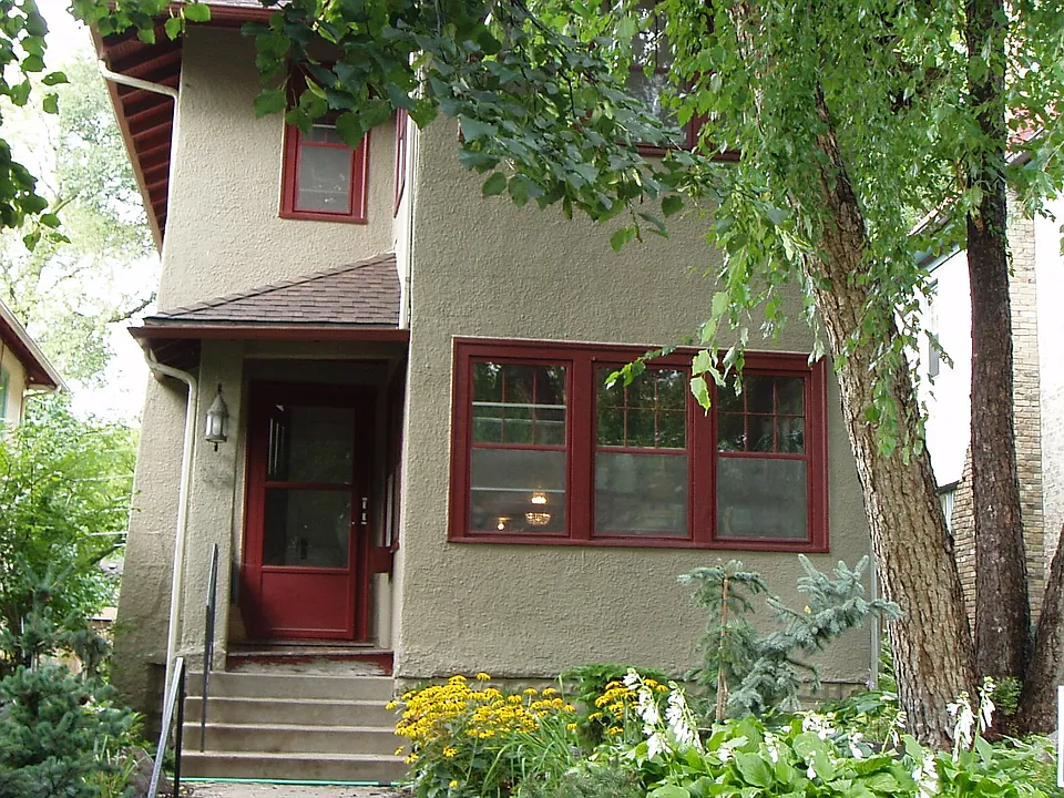 134 Cecil St SE #2