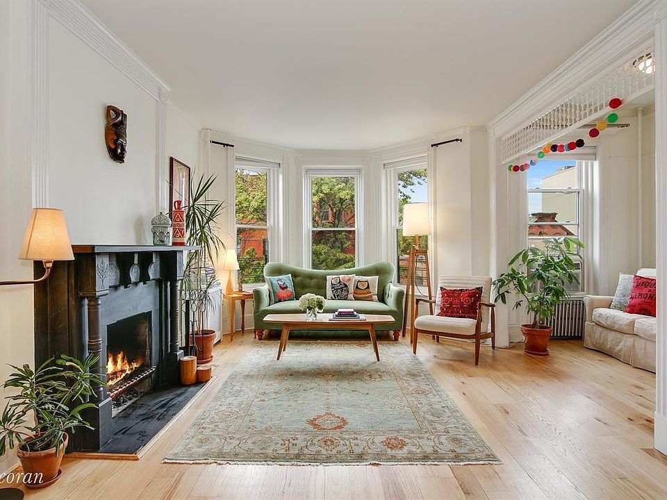 1st image of 1017 8th Ave APT 3