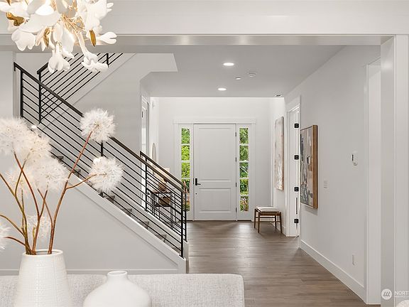2nd image of 18727 160th Avenue NE