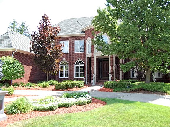 2nd image of 5815 Murfield Dr