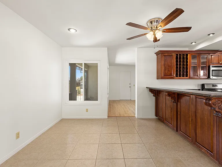 2170 Jefferson Ave — Photo 12