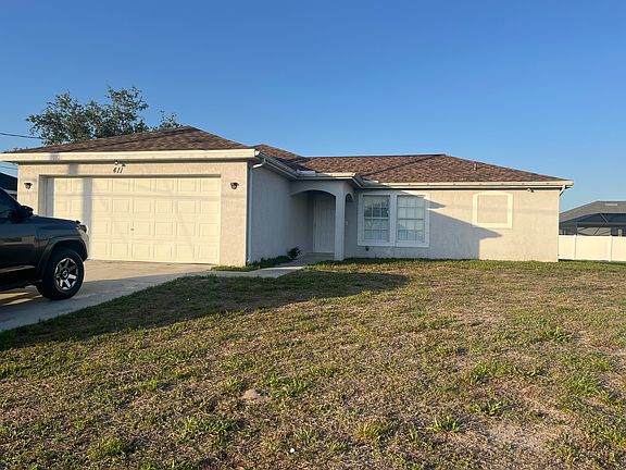 4th image of 411 NE Juanita Pl