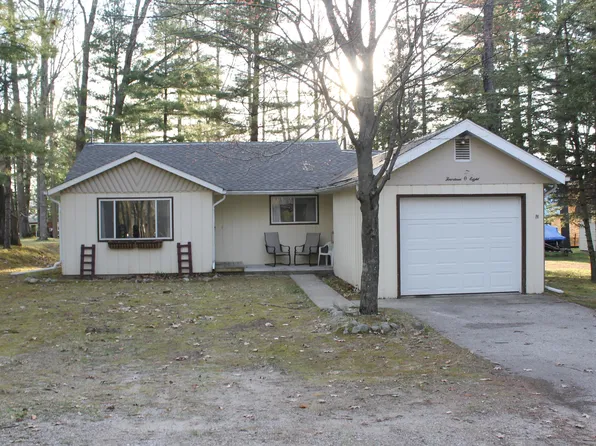 1408 Iroquois Ave, Prudenville, MI 48651