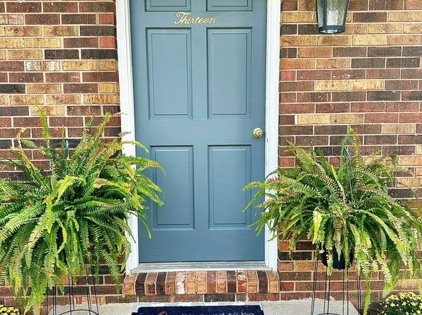 13 Lakeview Dr, Winchester, KY 40391