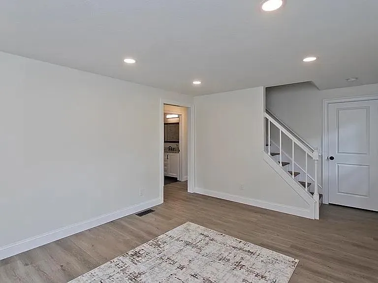 34 Mooreland St — Photo 13