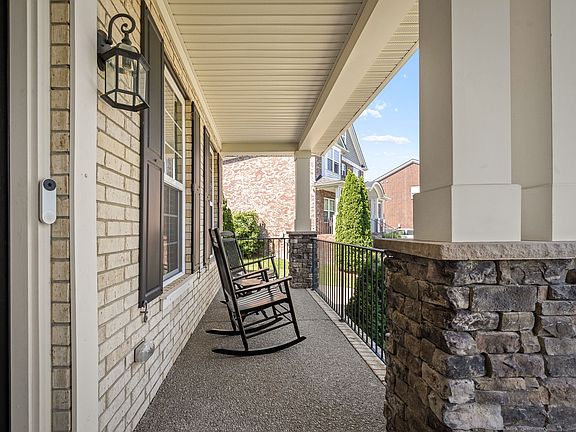 3rd image of 441 Valley Spring Dr