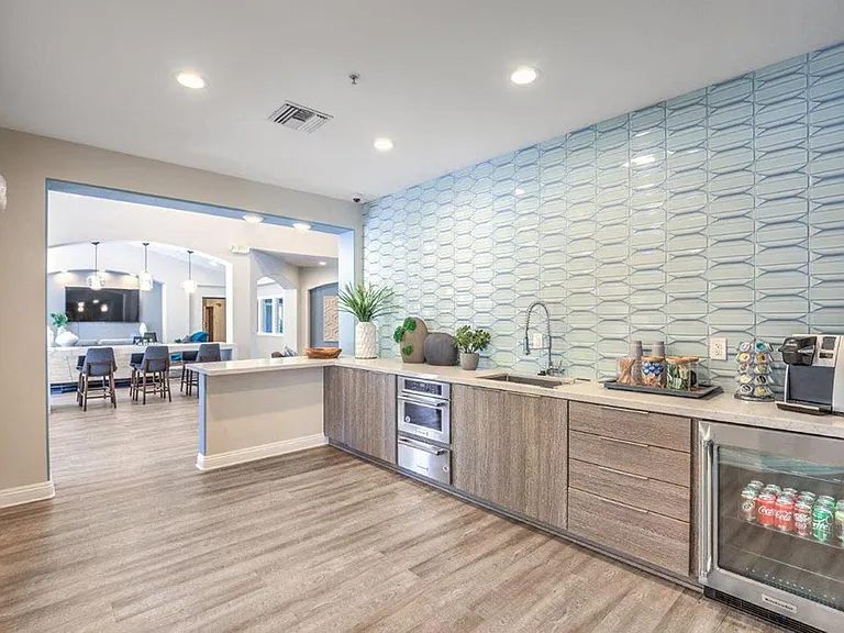 Stone Canyon Apartments — Photo 11