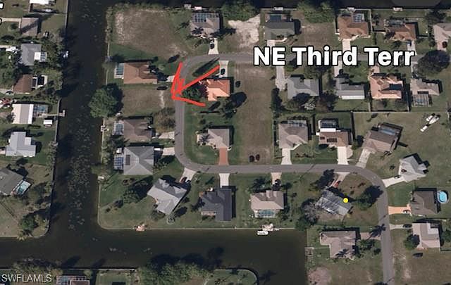 1st image of 318 NE 12th Ct