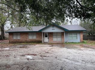 7018 State Highway 75 S, Huntsville, TX 77340