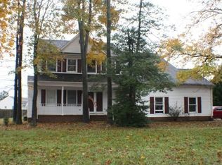 208 Winchester Pl, Smithfield, VA 23430