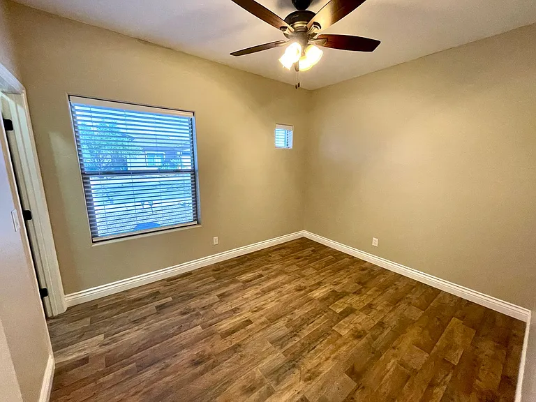 2448 Cliff Rose Way — Photo 21