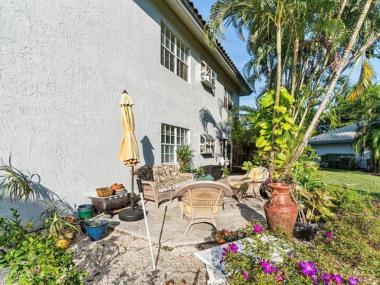 11706 Briarwood Cir #1 — Photo 40