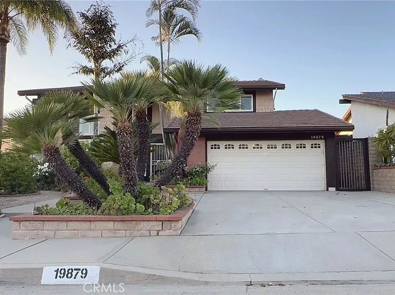 19879 Vista Hermosa Dr — Photo 3